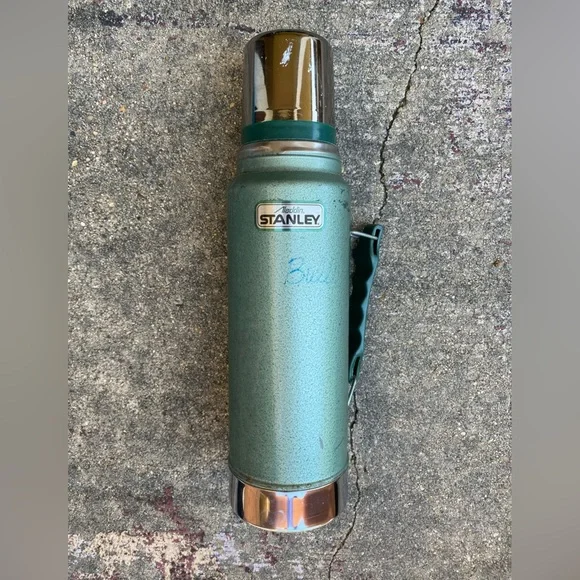 Vintage Retro Stanley Aladdin Green Thermos with Silver Top 1 Quart Hot and Cold - Picture 1 of 8